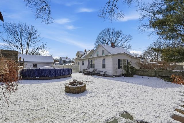 15 Claire Shore, East Providence, RI 02915