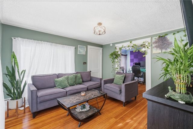 15 Claire Shore, East Providence, RI 02915