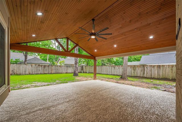 2411 Riverlawn Drive, Kingwood, TX 77339