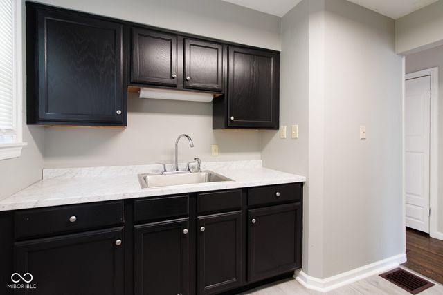 1906 Glenridge Drive, Indianapolis, IN 46218