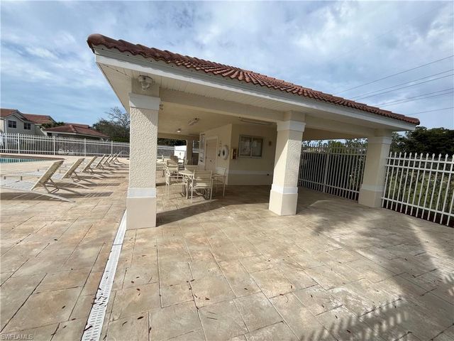 884 Hampton CIR 159, Naples, FL 34105