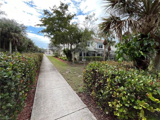 884 Hampton CIR 159, Naples, FL 34105