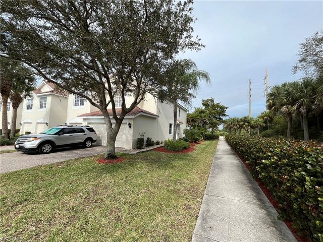 884 Hampton CIR 159, Naples, FL 34105