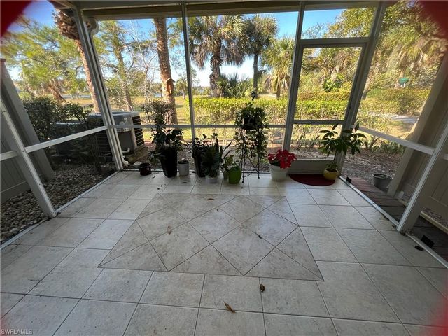 884 Hampton CIR 159, Naples, FL 34105