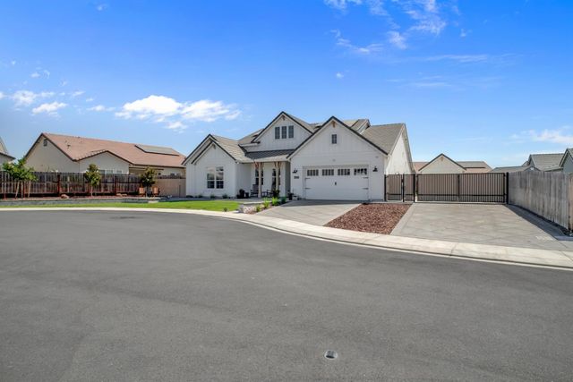 2656 Sinatra Pl, Manteca, CA 95337