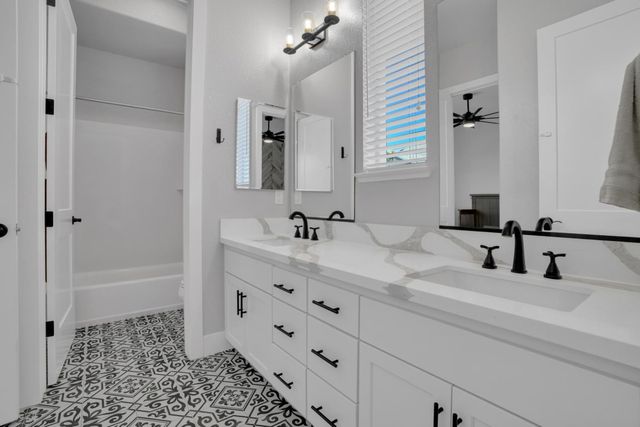 2656 Sinatra Pl, Manteca, CA 95337