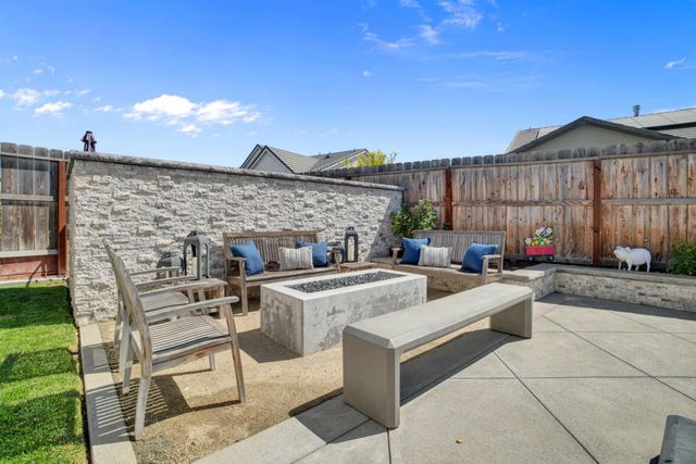2656 Sinatra Pl, Manteca, CA 95337