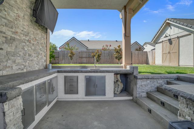 2656 Sinatra Pl, Manteca, CA 95337