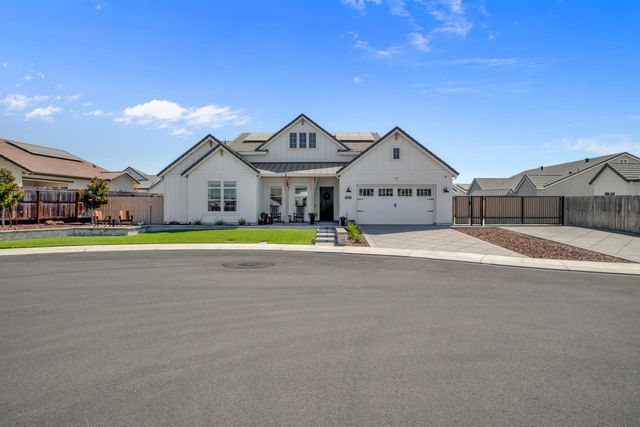 2656 Sinatra Pl, Manteca, CA 95337