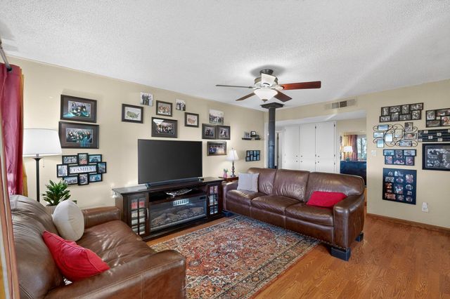 1225 Willys Knight Drive NE, Albuquerque, NM 87112