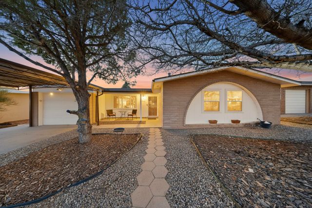 1225 Willys Knight Drive NE, Albuquerque, NM 87112