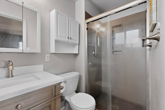 1225 Willys Knight Drive NE, Albuquerque, NM 87112