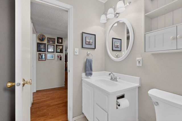 1225 Willys Knight Drive NE, Albuquerque, NM 87112