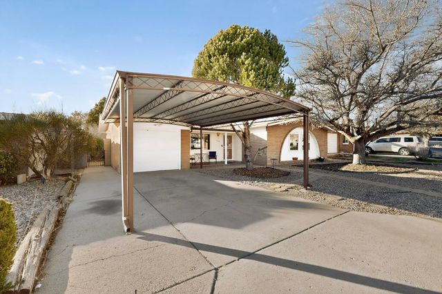 1225 Willys Knight Drive NE, Albuquerque, NM 87112