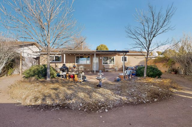 1225 Willys Knight Drive NE, Albuquerque, NM 87112