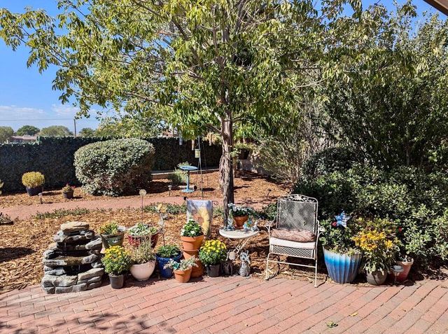 1225 Willys Knight Drive NE, Albuquerque, NM 87112