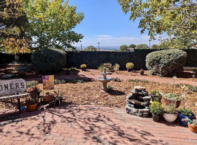 1225 Willys Knight Drive NE, Albuquerque, NM 87112