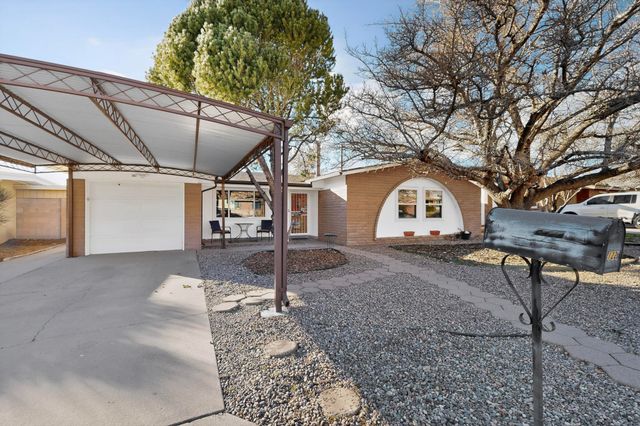 1225 Willys Knight Drive NE, Albuquerque, NM 87112