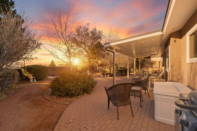 1225 Willys Knight Drive NE, Albuquerque, NM 87112