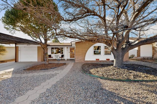 1225 Willys Knight Drive NE, Albuquerque, NM 87112