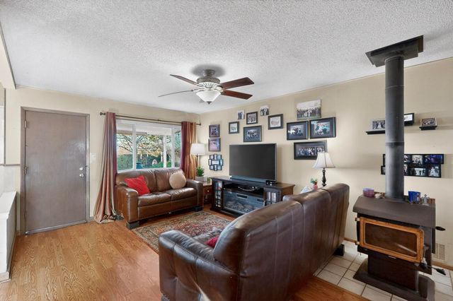 1225 Willys Knight Drive NE, Albuquerque, NM 87112