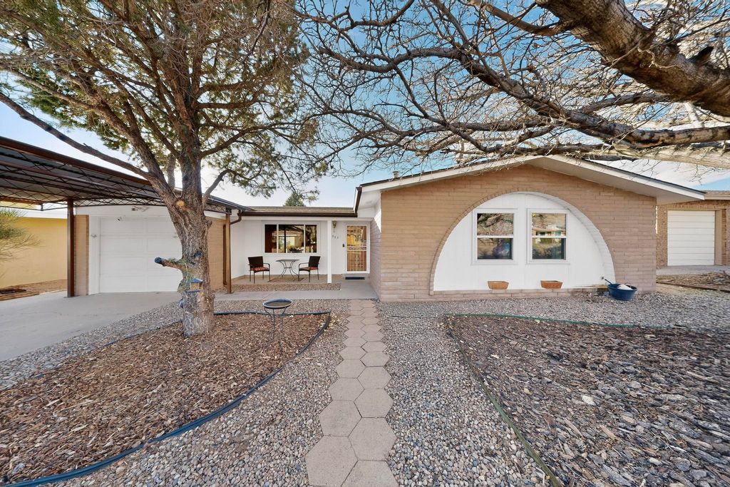 1225 Willys Knight Drive NE, Albuquerque, NM 87112
