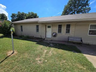 733 Smith Ave, Trumann, AR 72472