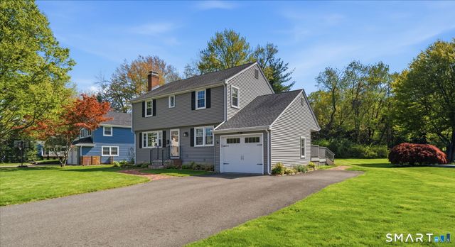 32 Meadowgate Street, Wethersfield, CT 06109