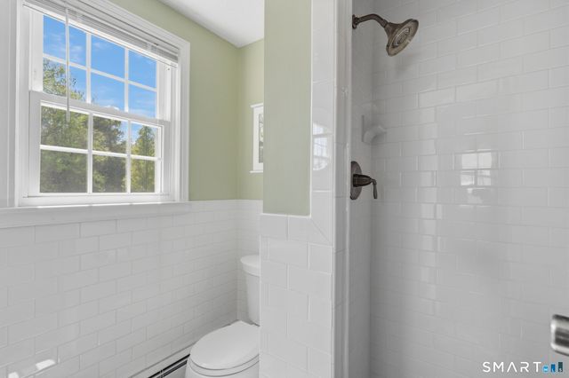 32 Meadowgate Street, Wethersfield, CT 06109