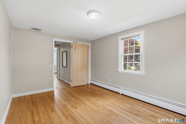 32 Meadowgate Street, Wethersfield, CT 06109