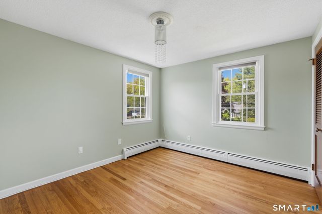 32 Meadowgate Street, Wethersfield, CT 06109