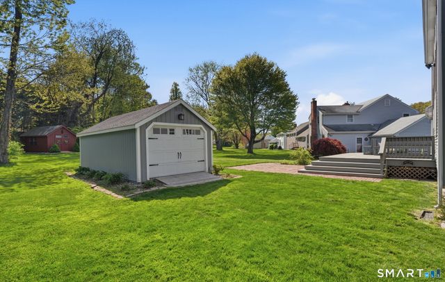 32 Meadowgate Street, Wethersfield, CT 06109