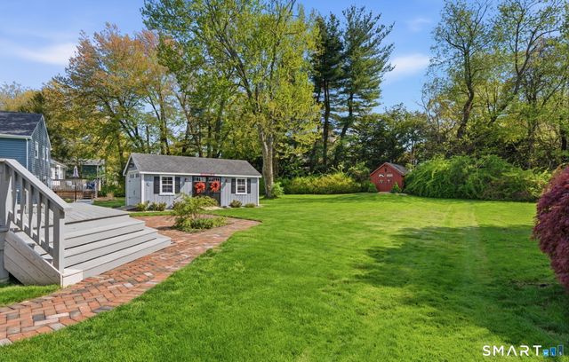 32 Meadowgate Street, Wethersfield, CT 06109