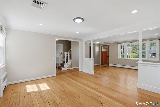 32 Meadowgate Street, Wethersfield, CT 06109