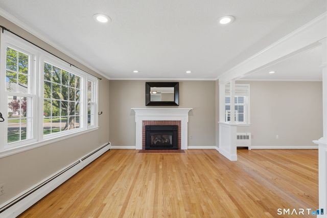 32 Meadowgate Street, Wethersfield, CT 06109