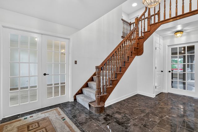 8415 Country Club Lane, Orland Park, IL 60462