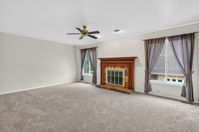 8415 Country Club Lane, Orland Park, IL 60462
