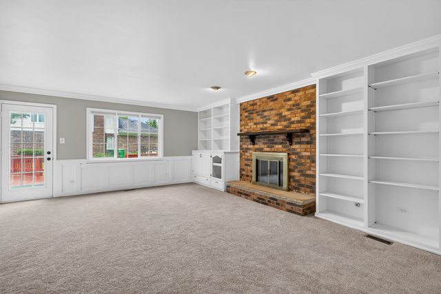 8415 Country Club Lane, Orland Park, IL 60462