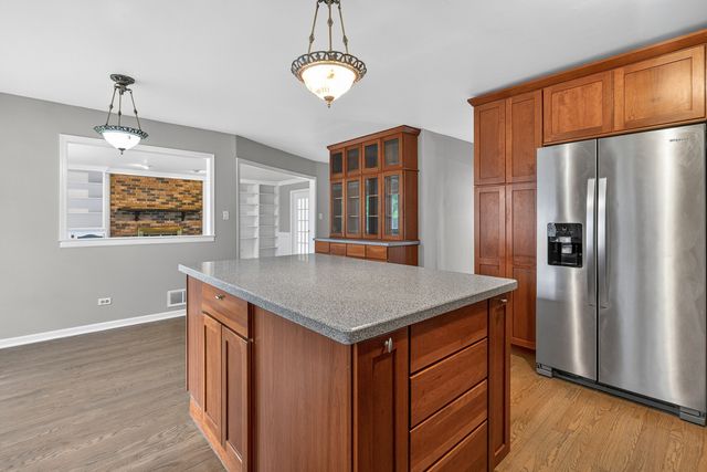 8415 Country Club Lane, Orland Park, IL 60462