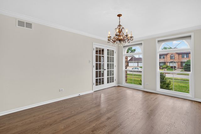 8415 Country Club Lane, Orland Park, IL 60462