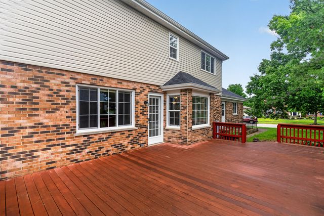 8415 Country Club Lane, Orland Park, IL 60462