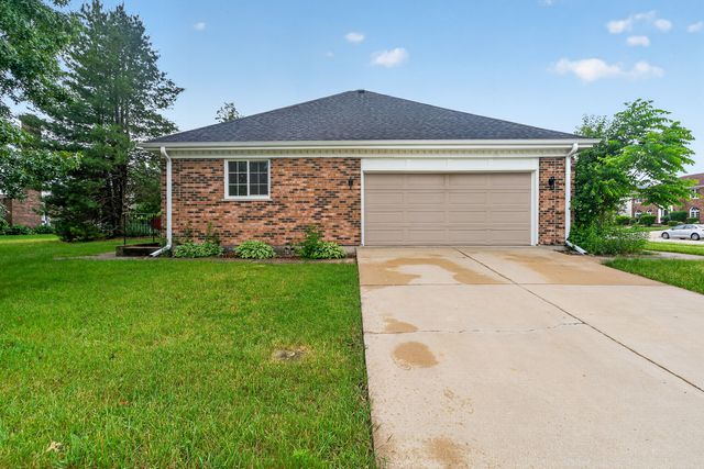 8415 Country Club Lane, Orland Park, IL 60462