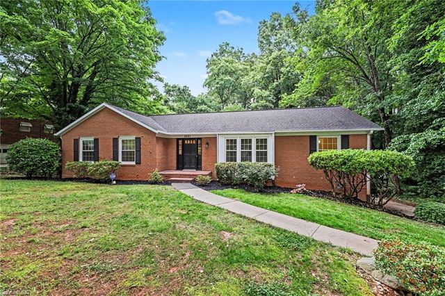 5021 Eastwin Drive, Winston-salem, NC 27104