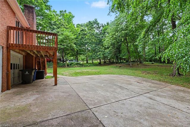 5021 Eastwin Drive, Winston-salem, NC 27104