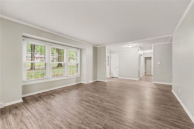 5021 Eastwin Drive, Winston-salem, NC 27104