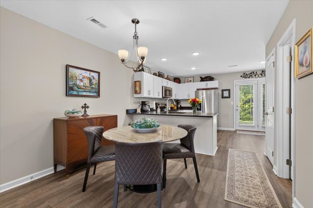 223 Woodland Valley Ln, Clarksville, TN 37040