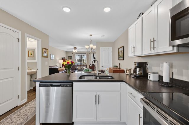 223 Woodland Valley Ln, Clarksville, TN 37040