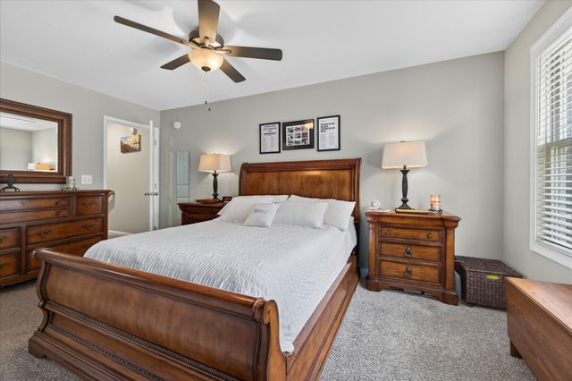 223 Woodland Valley Ln, Clarksville, TN 37040