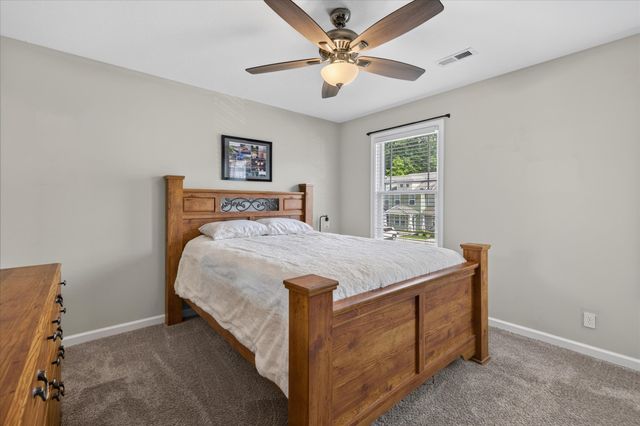 223 Woodland Valley Ln, Clarksville, TN 37040