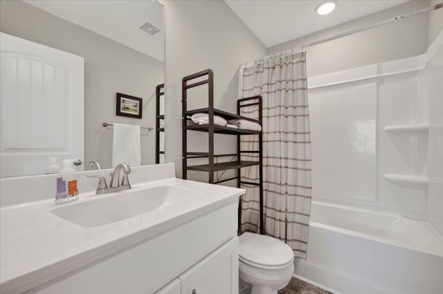 223 Woodland Valley Ln, Clarksville, TN 37040